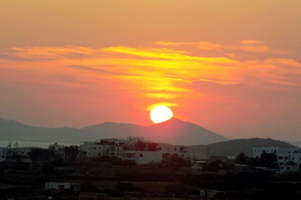 فيلا Sunny House With Amazing View For 4+2 Persons Pláka المظهر الخارجي الصورة
