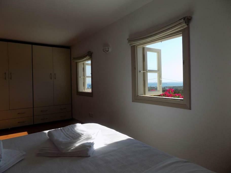 فيلا Sunny House With Amazing View For 4+2 Persons Pláka المظهر الخارجي الصورة